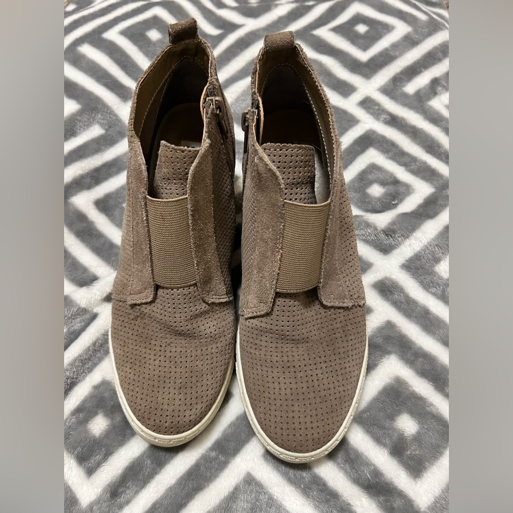Steve Madden tan Suede Slip-On platform or wedge Sneakers